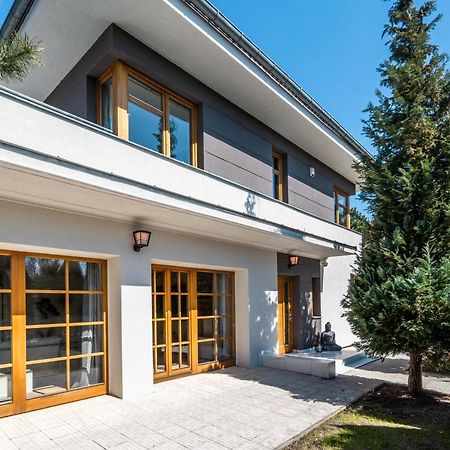 Serenity Prague Villa With Garden Jacuzzi Bagian luar foto
