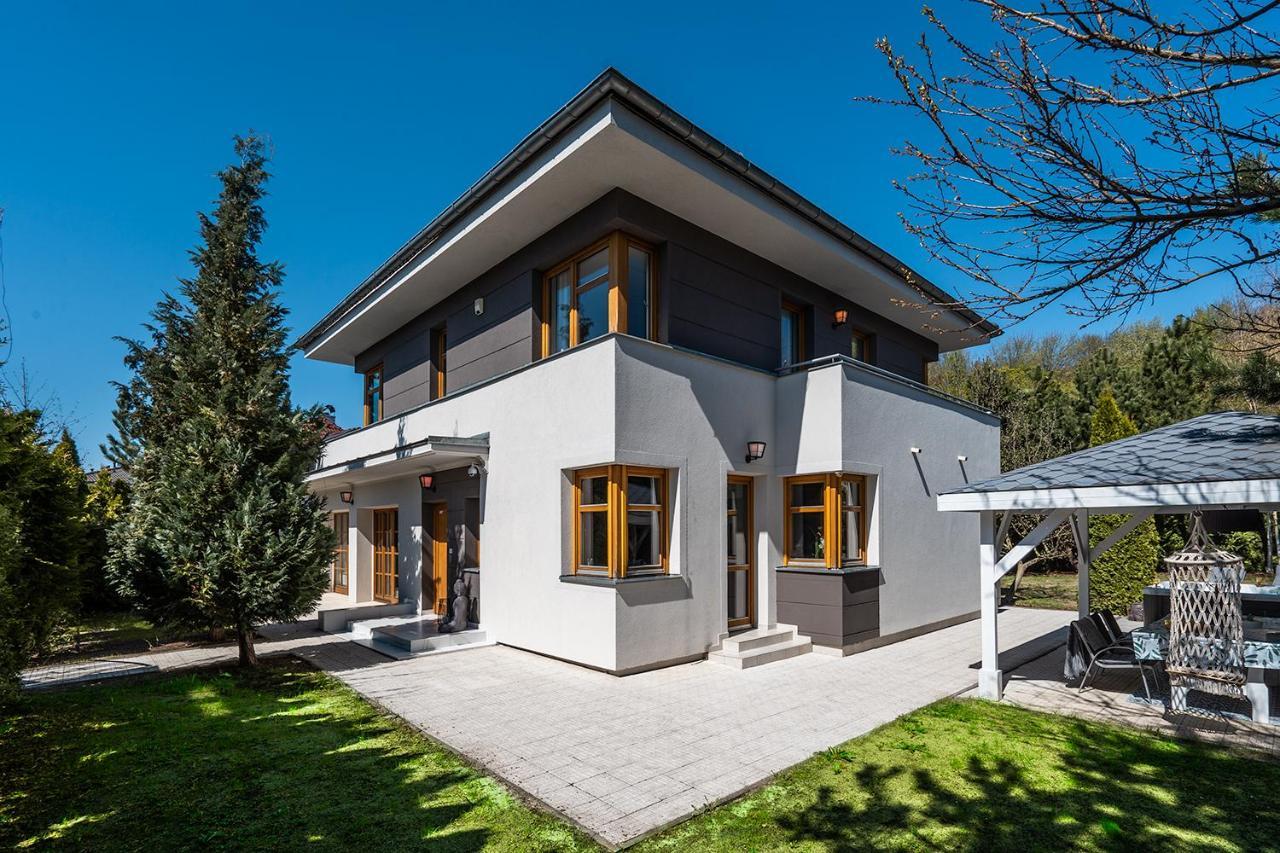 Serenity Prague Villa With Garden Jacuzzi Bagian luar foto